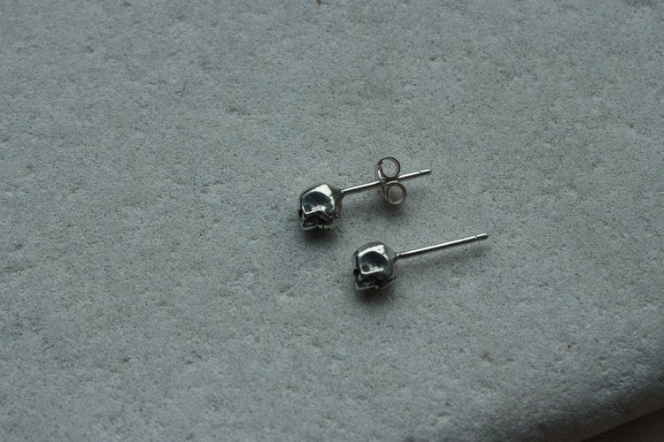 Rowe Mini Skull Studs (Silver) - Victoire BoutiqueRoweEarrings Ottawa Boutique Shopping Clothing