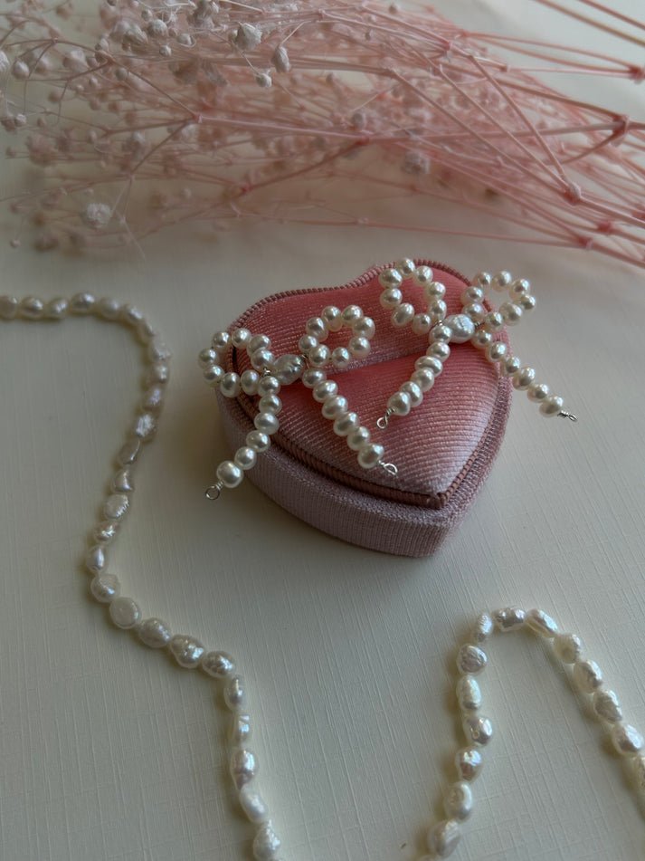 Second Aura Mini Bow Studs - Victoire BoutiqueSecond AuraEarrings Ottawa Boutique Shopping Clothing