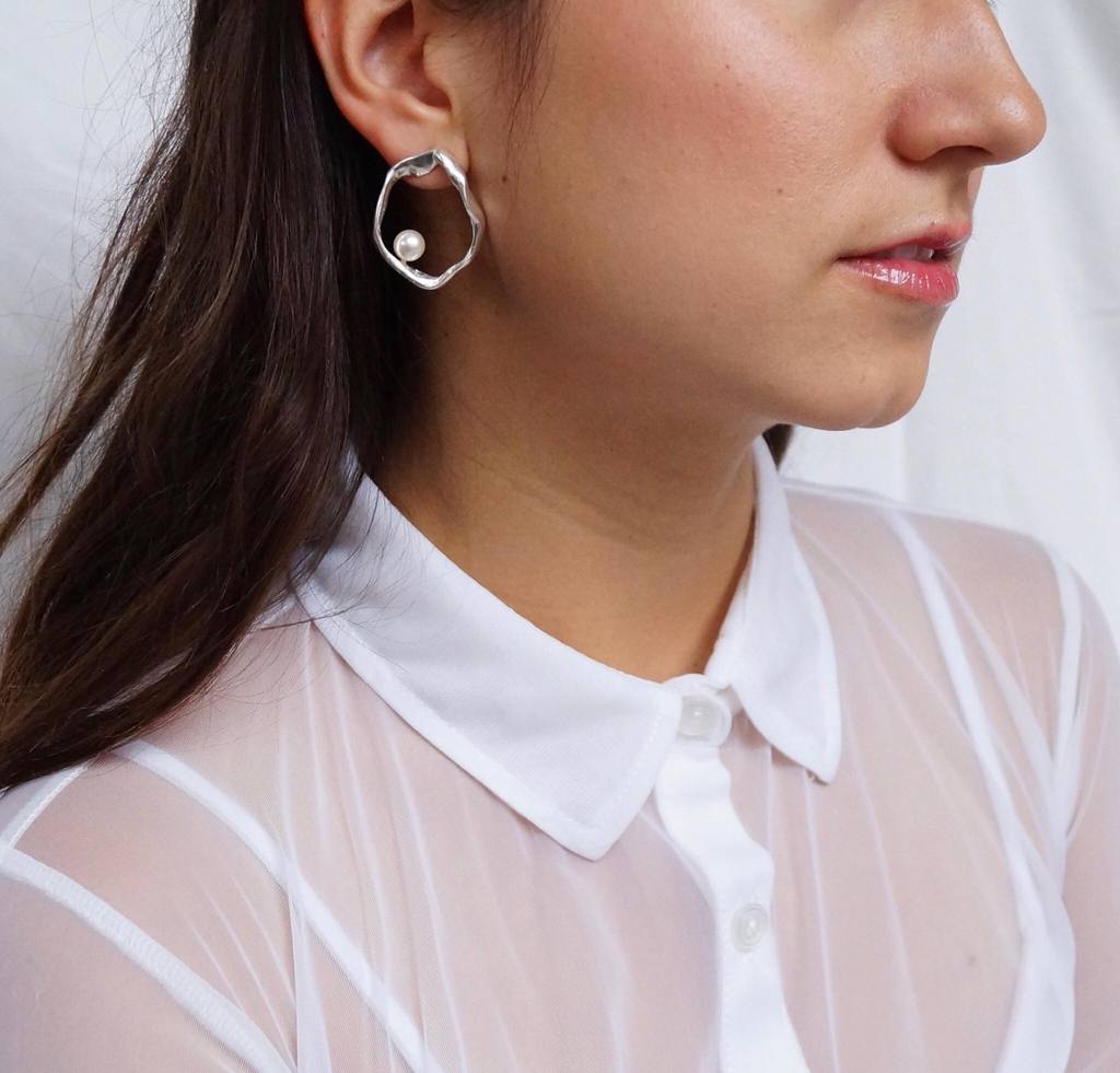 Sunday Feel Daughter Earrings (Silver) - Victoire BoutiqueSunday FeelEarrings Ottawa Boutique Shopping Clothing