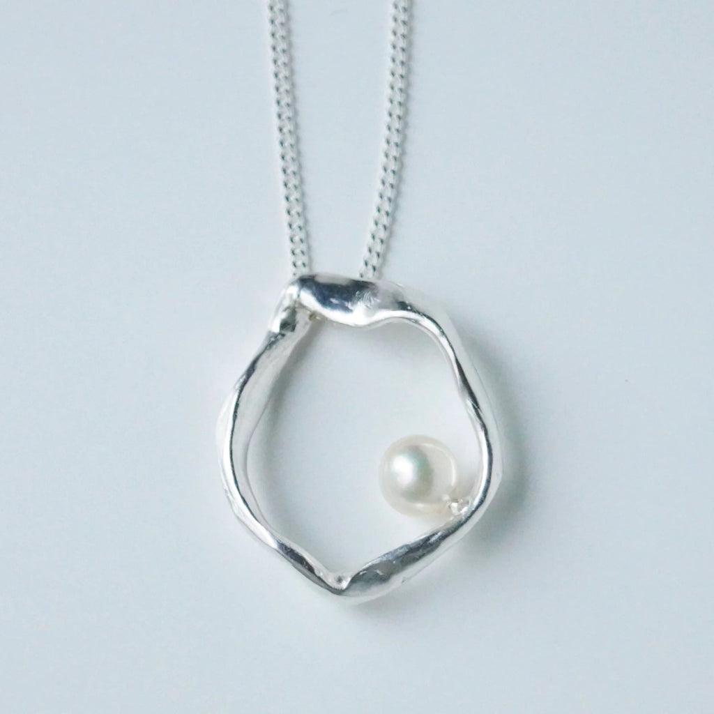 Sunday Feel Mother Pendant Necklace (Silver) - Victoire BoutiqueSunday FeelNecklaces Ottawa Boutique Shopping Clothing