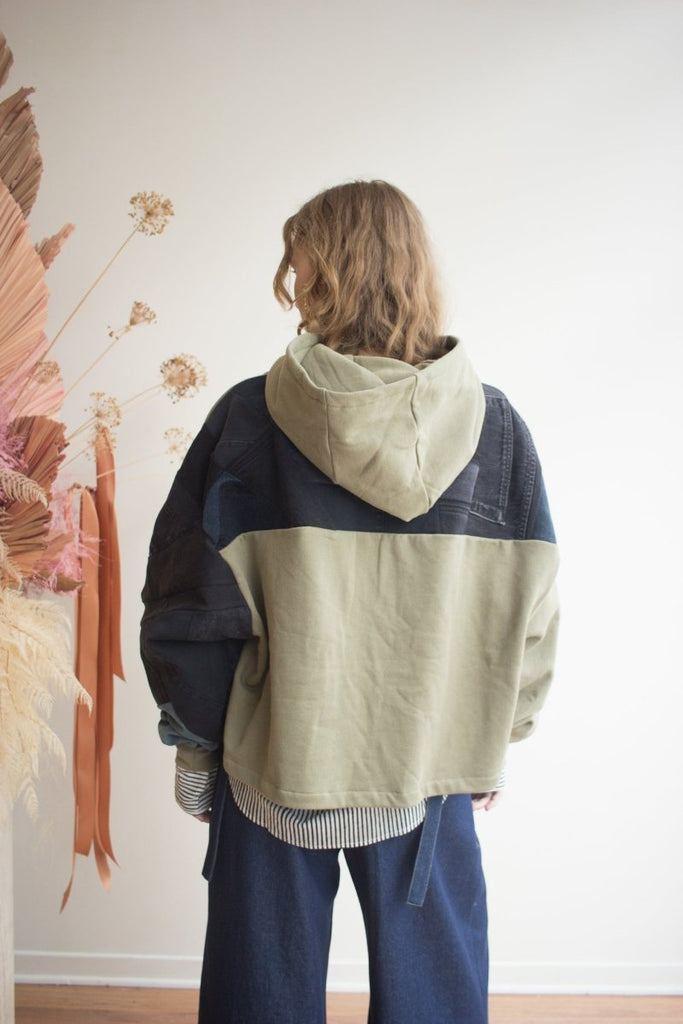 Uni Design Go - To Cropped Hoodie - Victoire BoutiqueUni DesignTops Ottawa Boutique Shopping Clothing