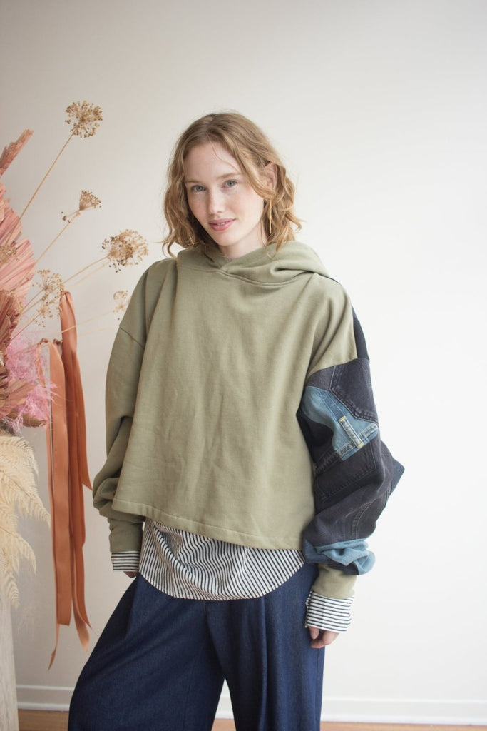 Uni Design Go - To Cropped Hoodie - Victoire BoutiqueUni DesignTops Ottawa Boutique Shopping Clothing