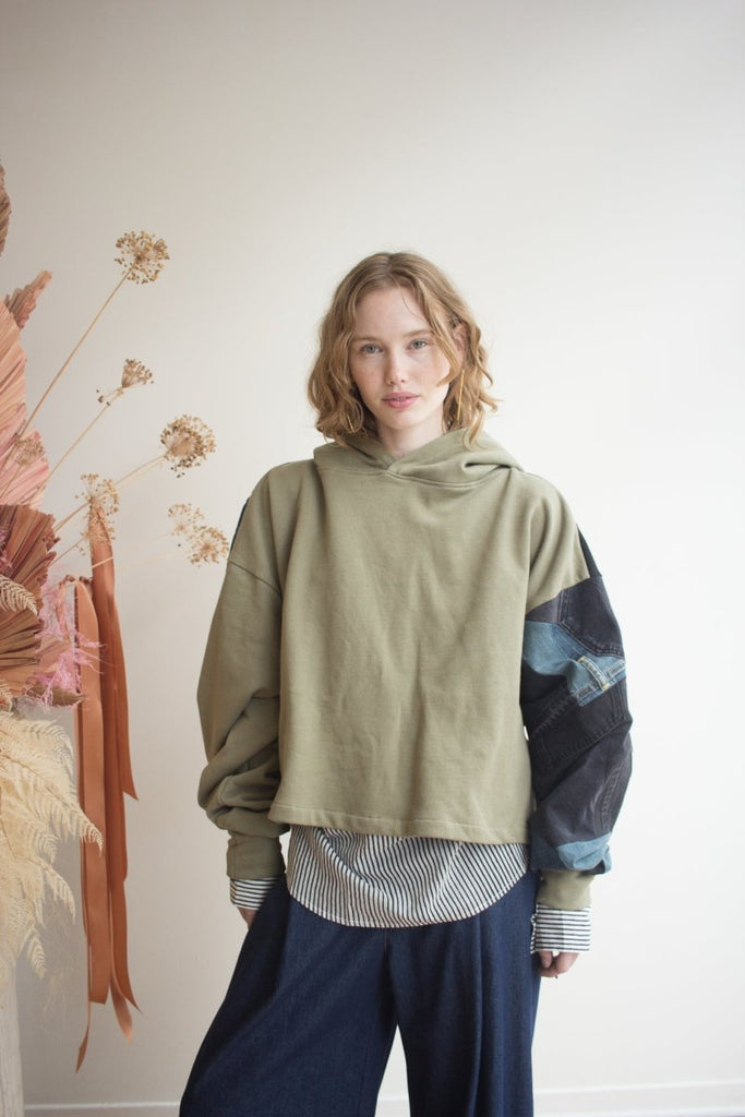 Uni Design Go - To Cropped Hoodie - Victoire BoutiqueUni DesignTops Ottawa Boutique Shopping Clothing