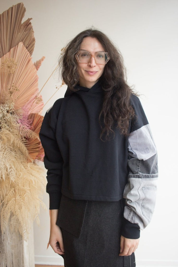 Uni Design Go - To Cropped Hoodie - Victoire BoutiqueUni DesignTops Ottawa Boutique Shopping Clothing