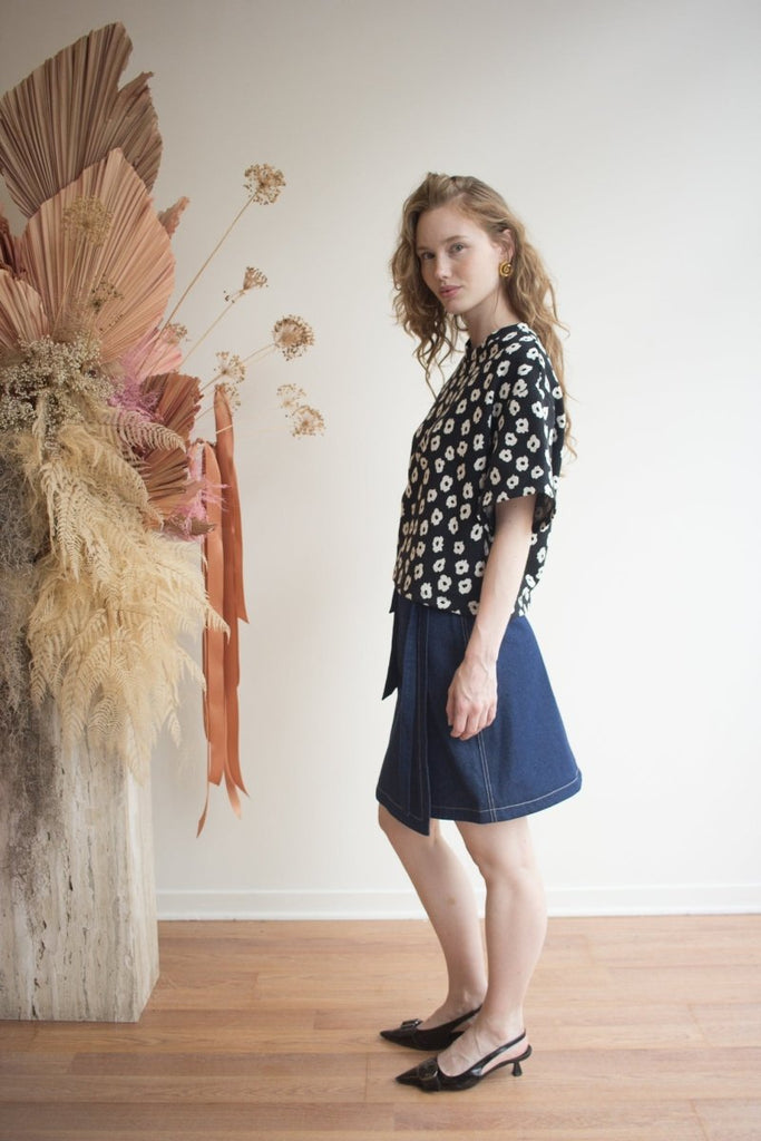 Ursa Minor Billy Tee (Noir) - Victoire BoutiqueUrsa MinorTops Ottawa Boutique Shopping Clothing