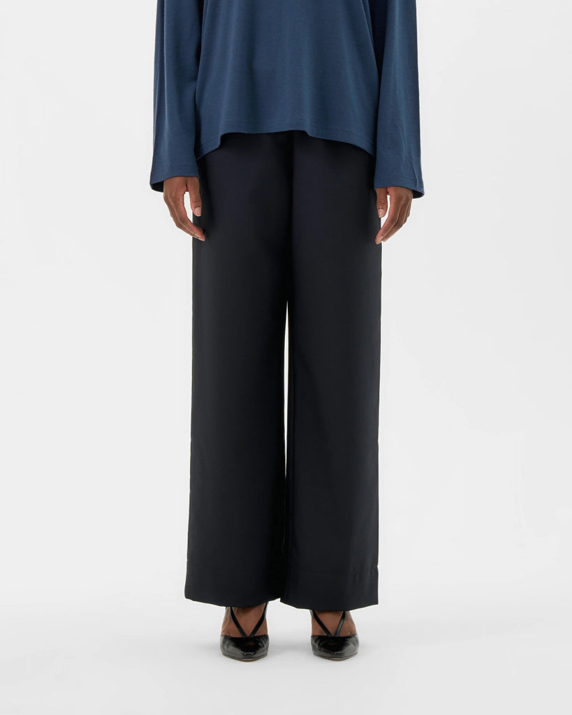 Valerie C. Loose Classic Pants (Dark Navy) - Victoire BoutiqueValerie CPants Ottawa Boutique Shopping Clothing