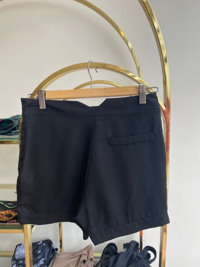 Valerie Dumaine Archive - Shorts - Victoire BoutiqueValerie DumaineSkirts Ottawa Boutique Shopping Clothing