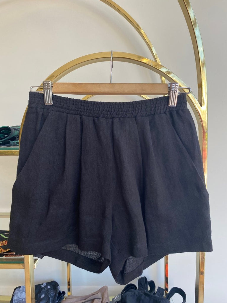 Valerie Dumaine Archive - Shorts - Victoire BoutiqueValerie DumaineSkirts Ottawa Boutique Shopping Clothing