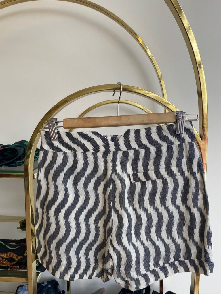 Valerie Dumaine Archive - Shorts - Victoire BoutiqueValerie DumaineSkirts Ottawa Boutique Shopping Clothing