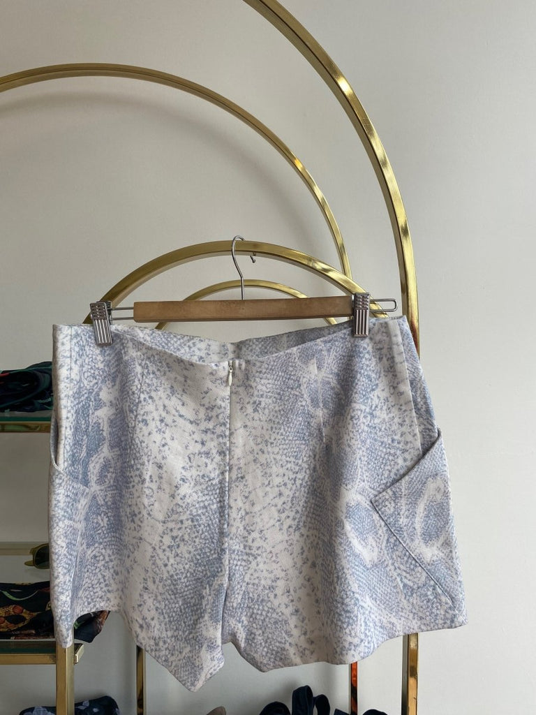 Valerie Dumaine Archive - Shorts - Victoire BoutiqueValerie DumaineSkirts Ottawa Boutique Shopping Clothing