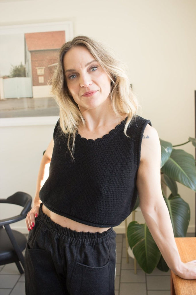 Vintage Victoire Eve Gravel Yuna Knit Vest (Black) - M - Victoire BoutiqueEve GravelTops Ottawa Boutique Shopping Clothing