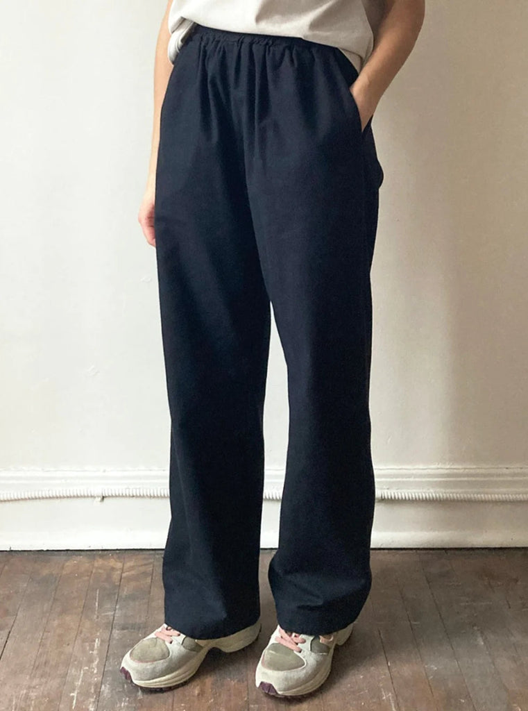 Atelier B Loose Trousers (Black) - Victoire BoutiqueAtelier BBottoms Ottawa Boutique Shopping Clothing
