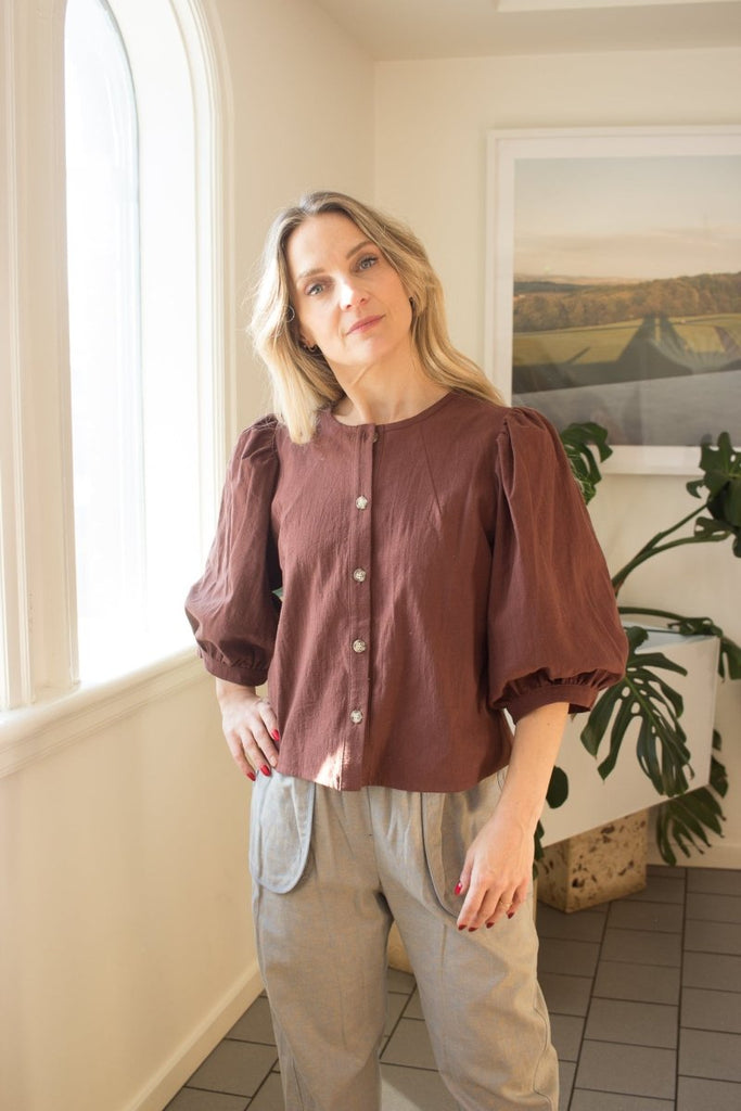 Birds of North America Serin Blouse (Cocoa) - Victoire BoutiqueBirds of North AmericaTops Ottawa Boutique Shopping Clothing