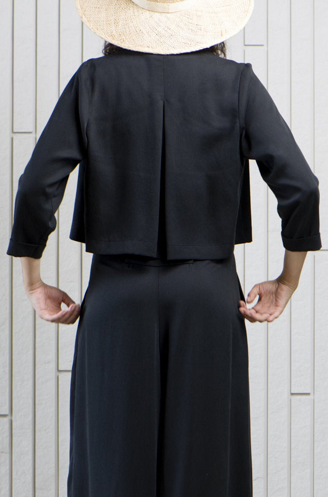 Bodybag Nassau Jacket (Black Linen) - Victoire BoutiqueBodybagTops Ottawa Boutique Shopping Clothing