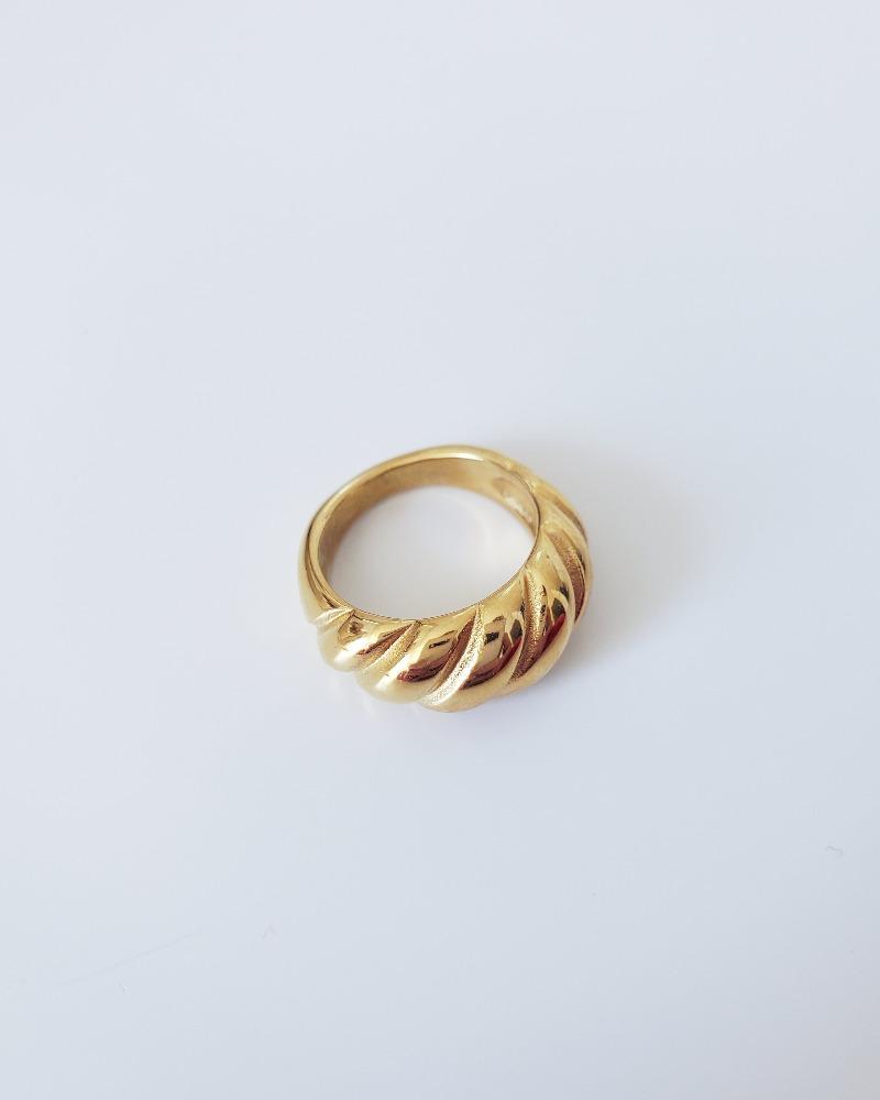 CoutuKitsch Dauphine Ring - Victoire BoutiqueCoutuKitschRings Ottawa Boutique Shopping Clothing