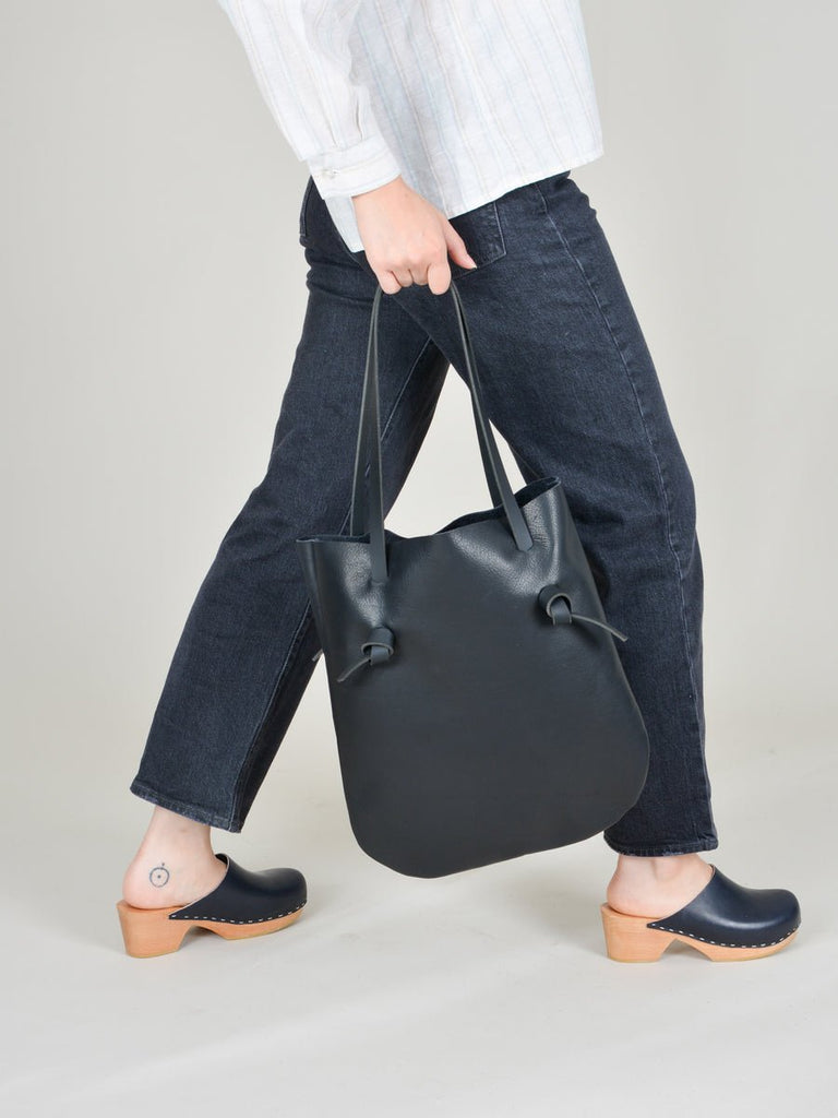 Eleven Thirty Ursula Tote (Black) - Victoire BoutiqueEleven ThirtyBags Ottawa Boutique Shopping Clothing