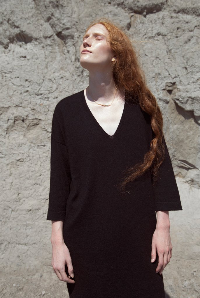 FFORM V-Dress (Black) - Victoire BoutiqueFFORMDresses Ottawa Boutique Shopping Clothing