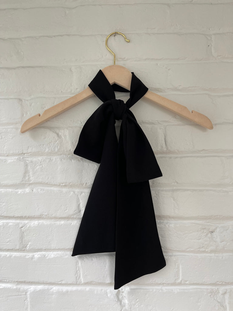 Lele de Baltzac Lavalliere Neck Tie (Black) - Victoire BoutiqueLele de BaltzacTops Ottawa Boutique Shopping Clothing