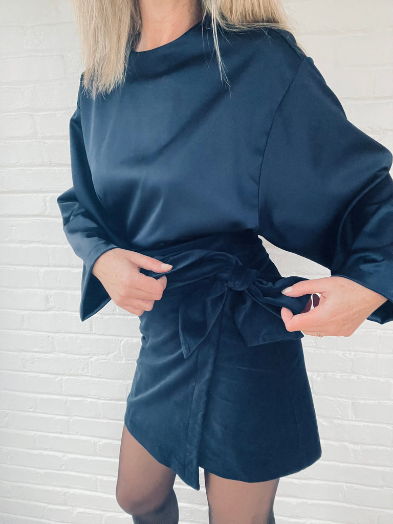 Lele de Baltzac Tika Skirt (Navy Velvet) - Victoire BoutiqueLele de BaltzacBottoms Ottawa Boutique Shopping Clothing