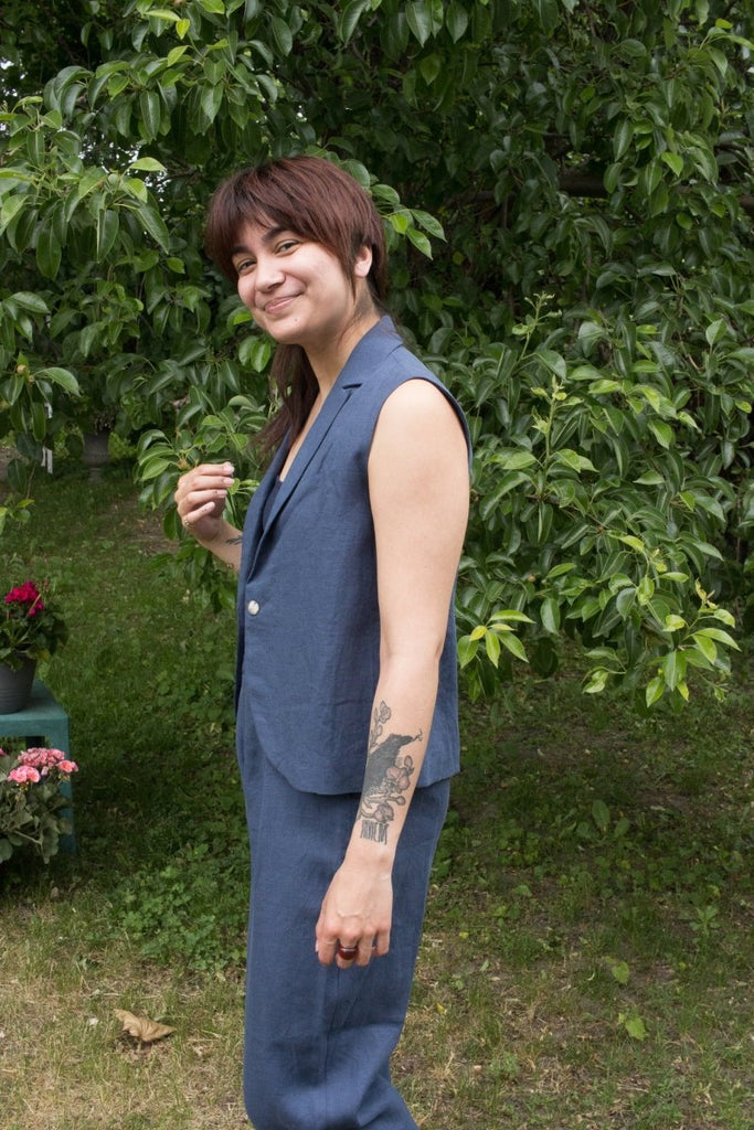 Lepidoptere Elise Vest (Blue) - Victoire BoutiqueLepidoptereTops Ottawa Boutique Shopping Clothing