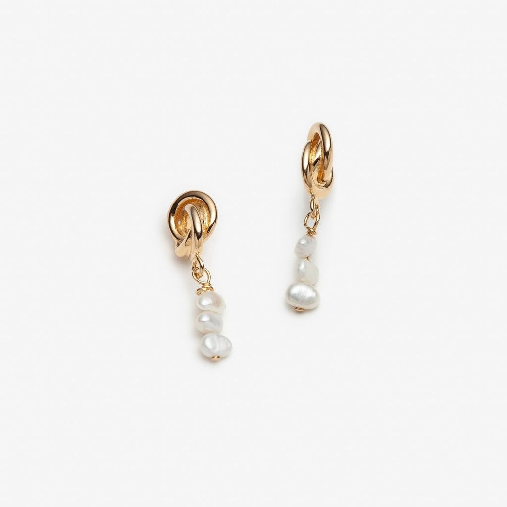 Lidia Jewelry Enthusiaste Knot Earrings - Victoire BoutiqueLidia JewelryEarrings Ottawa Boutique Shopping Clothing