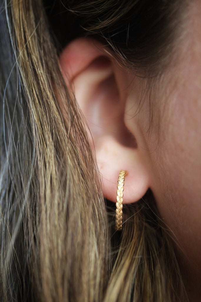 Little Gold Seagrass Hoops - Victoire BoutiqueLittle GoldEarrings Ottawa Boutique Shopping Clothing