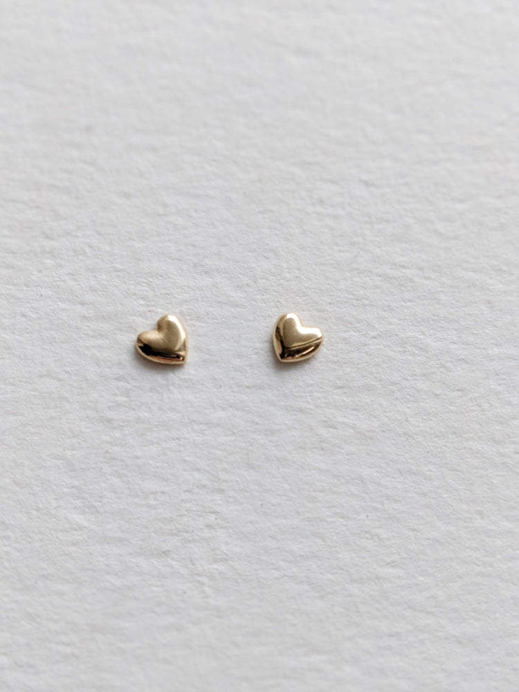 Little Gold Tiniest Heart Studs - Victoire BoutiqueLittle GoldEarrings Ottawa Boutique Shopping Clothing