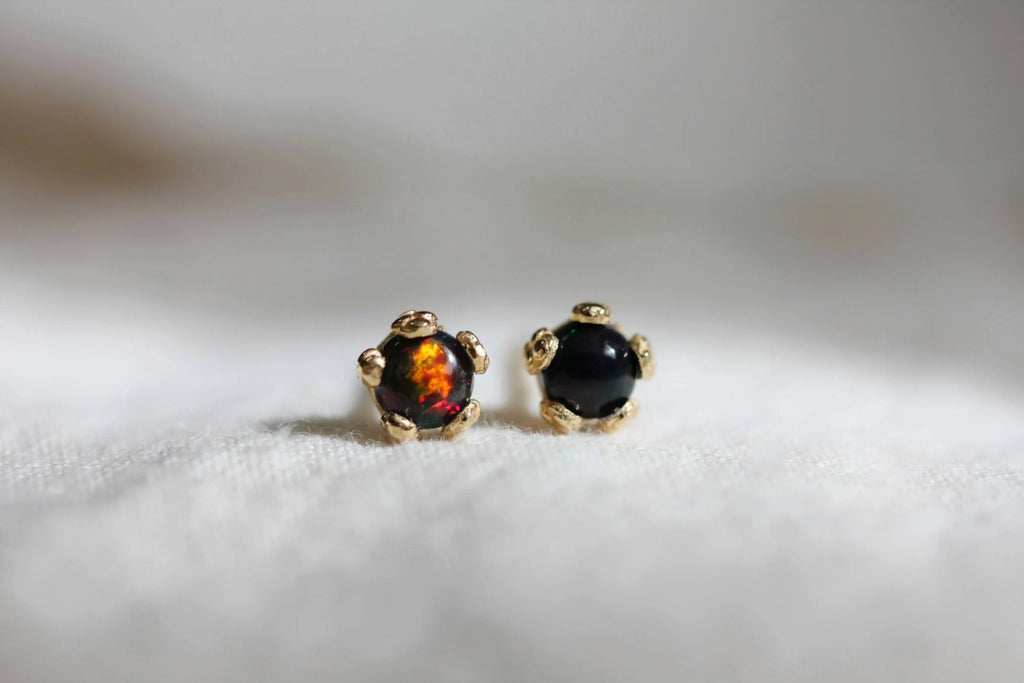 Little Gold Tiny Flower Studs (Black Opal) - Victoire BoutiqueLittle GoldEarrings Ottawa Boutique Shopping Clothing