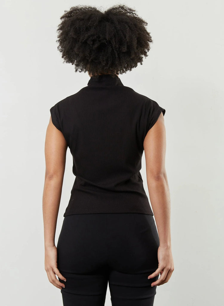 Meg Sleeveless Skinny Top (Black) - Victoire BoutiqueMeg by Megan KinneyShirts & Tops Ottawa Boutique Shopping Clothing