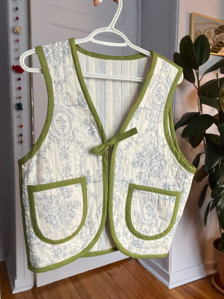 Middle Sister Co. Printed Quilted Vest - Victoire BoutiqueMiddle Sister Co.Outerwear Ottawa Boutique Shopping Clothing