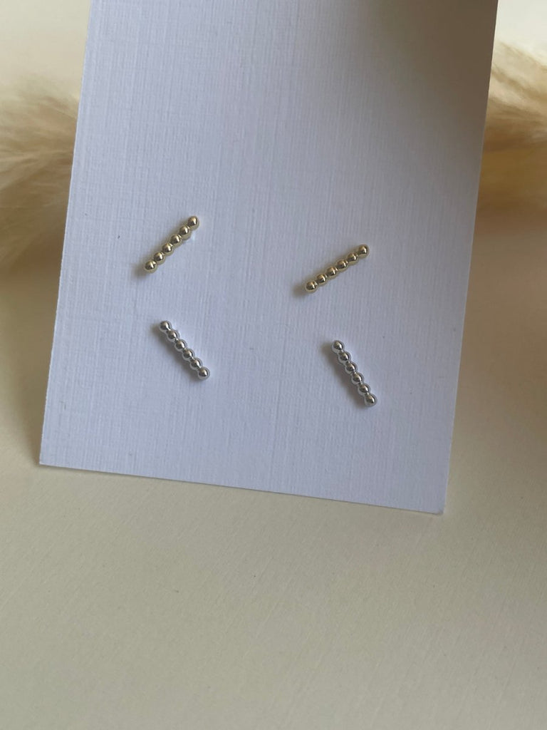 Second Aura Beaded Bar Studs (Silver or Gold Vermeil) - Victoire BoutiqueSecond AuraEarrings Ottawa Boutique Shopping Clothing