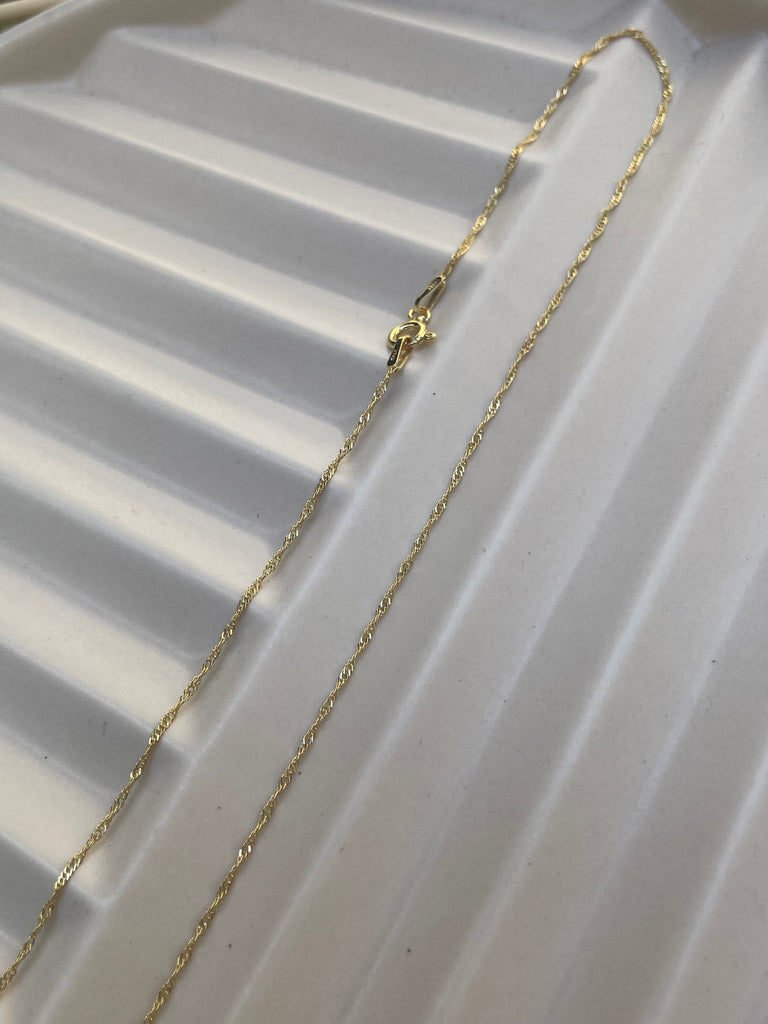 Second Aura Dainty Singapore Chain Necklace (Gold or Silver) - Victoire BoutiqueSecond AuraNecklaces Ottawa Boutique Shopping Clothing